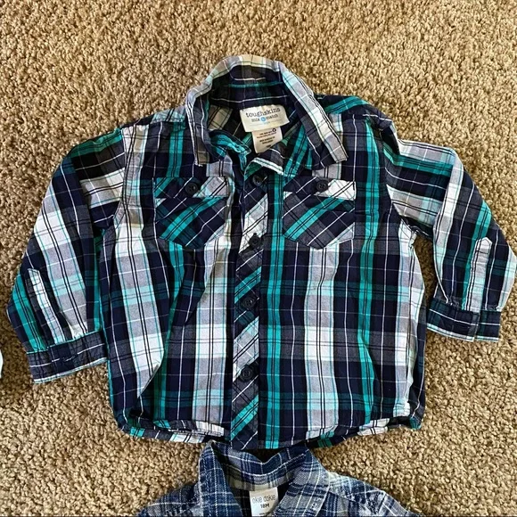 Infant Button Down Shirt Bundle size 18 months - Picture 3 of 5